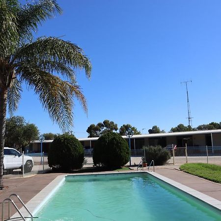 Capri Motel Balranald Eksteriør bilde