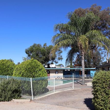 Capri Motel Balranald Eksteriør bilde