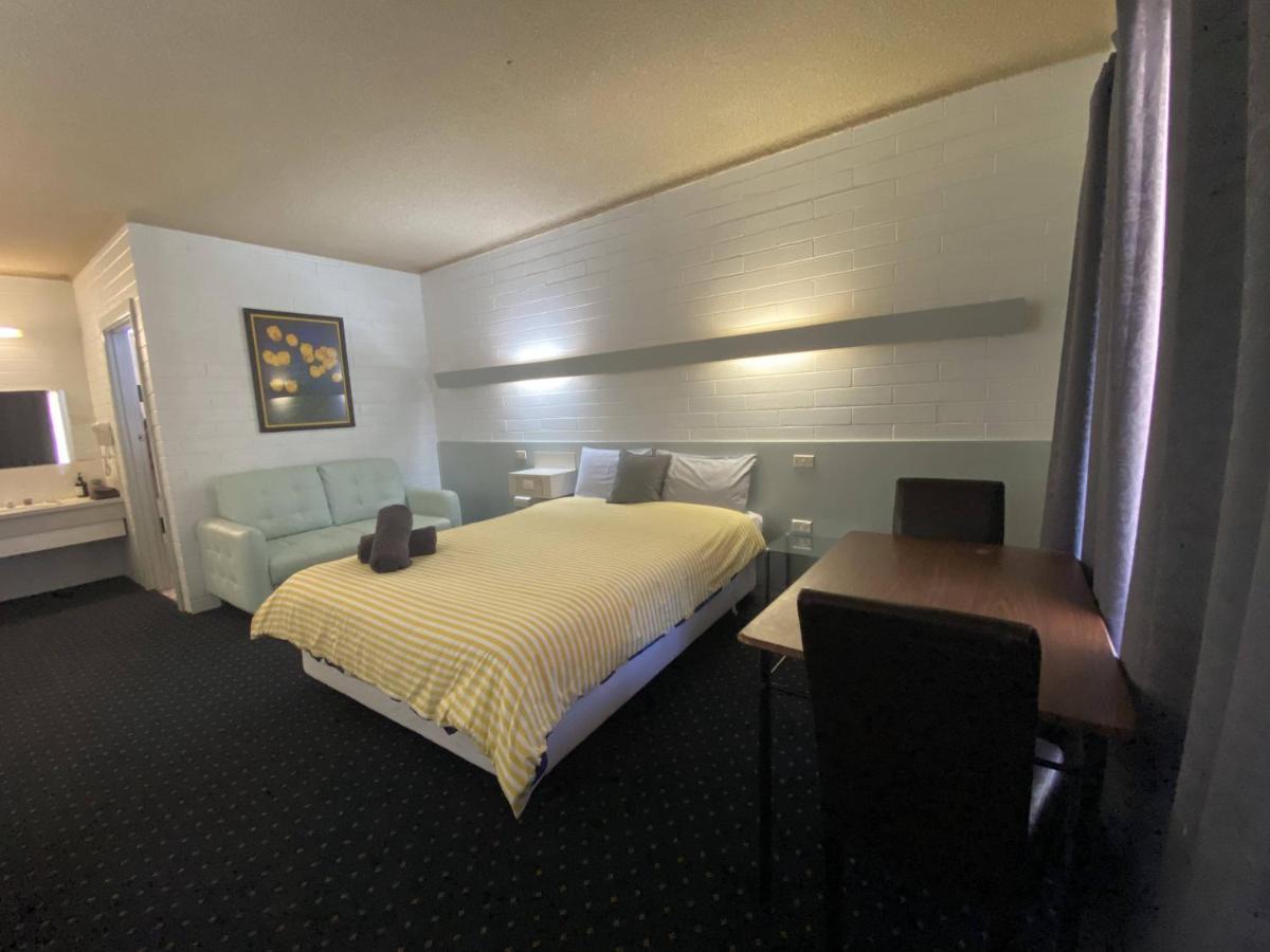 Capri Motel Balranald Eksteriør bilde
