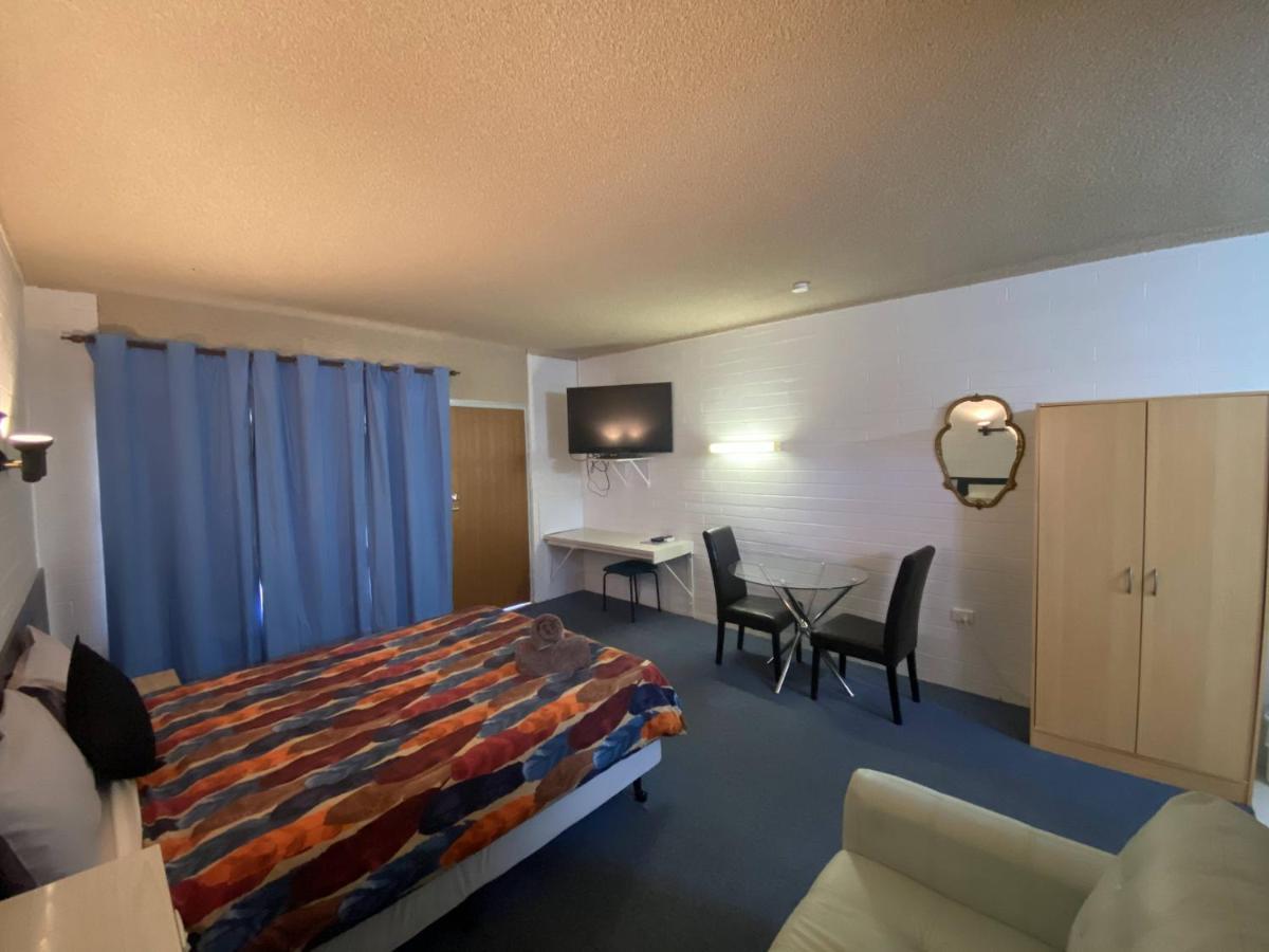Capri Motel Balranald Eksteriør bilde