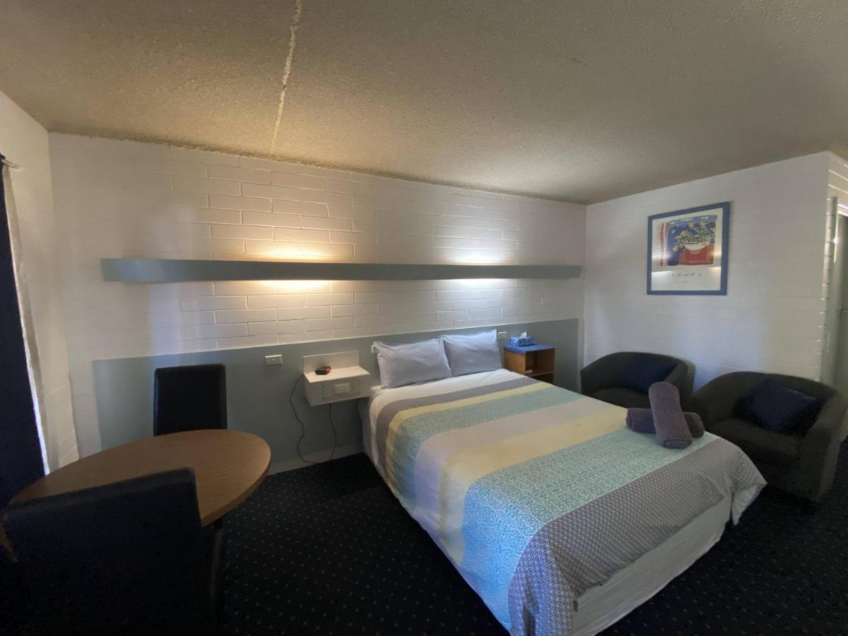Capri Motel Balranald Eksteriør bilde