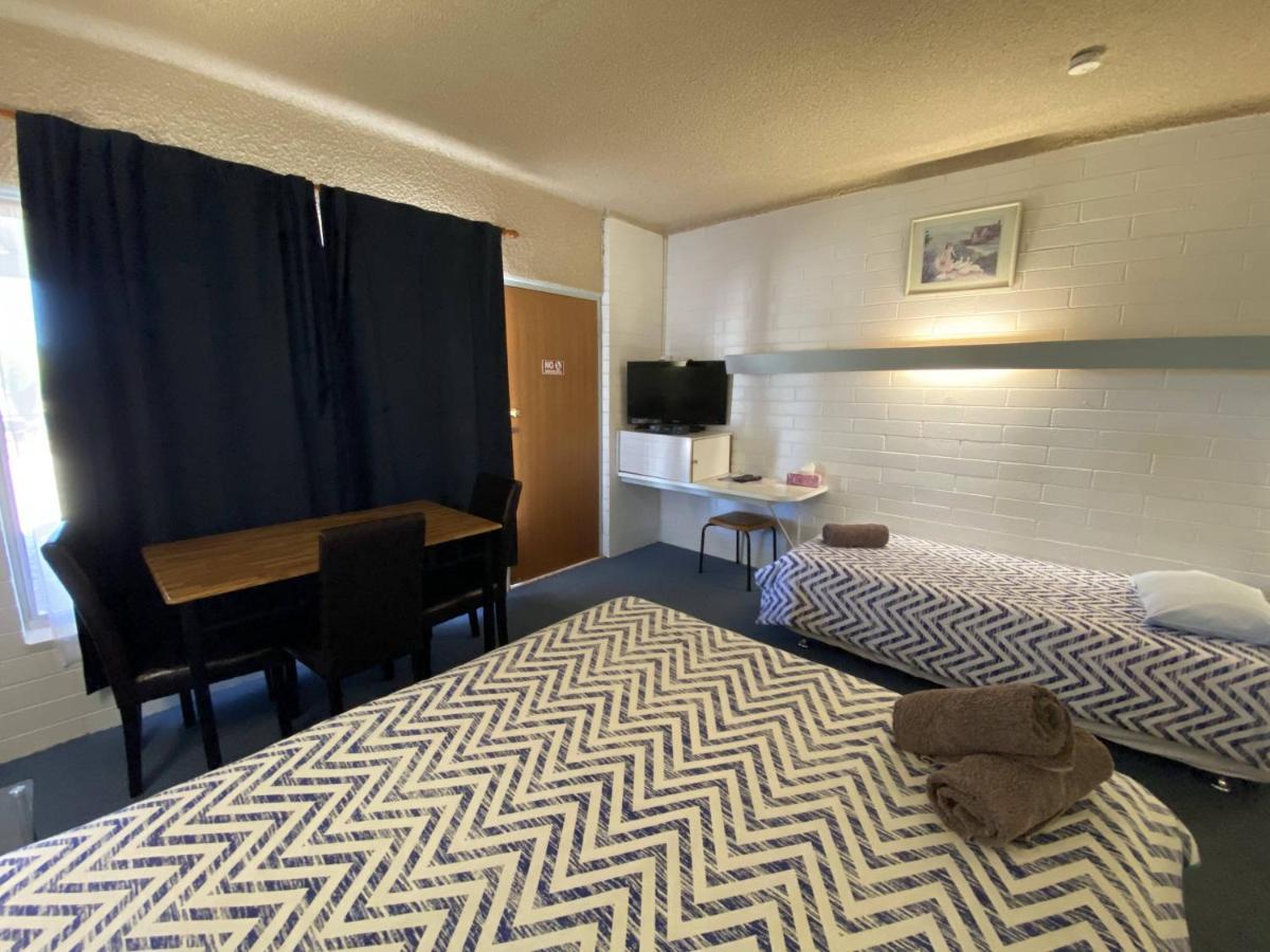 Capri Motel Balranald Eksteriør bilde