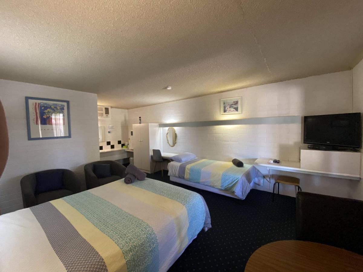 Capri Motel Balranald Eksteriør bilde