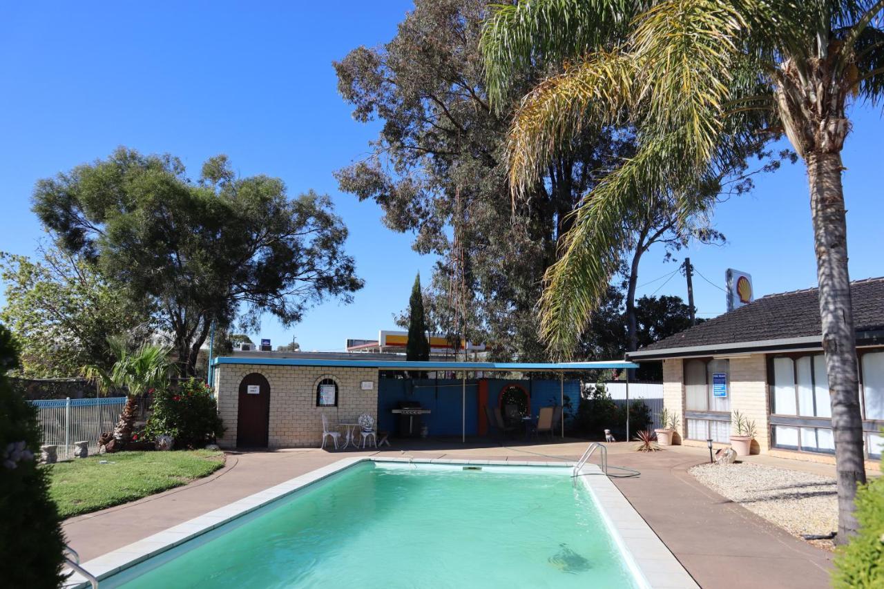Capri Motel Balranald Eksteriør bilde