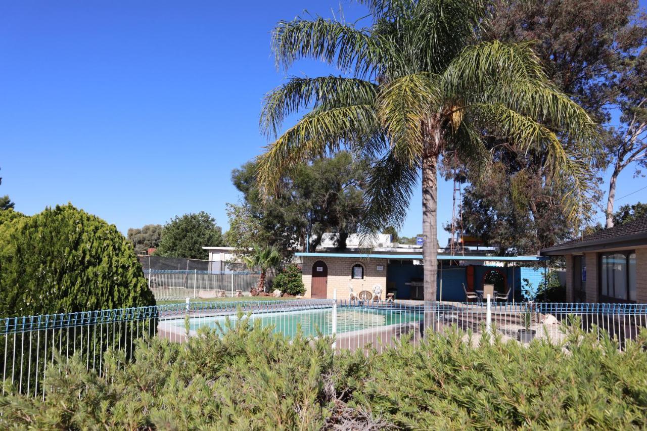 Capri Motel Balranald Eksteriør bilde